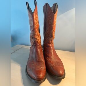 Justin Men's size 13D armadillo/leather vintage cowboy boots